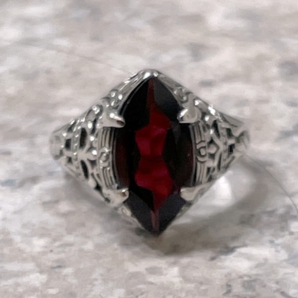 Marquis Shape Semi-precious Red Garnet Gemstone 925 Sterling Silver Ring - Picture 2 of 8